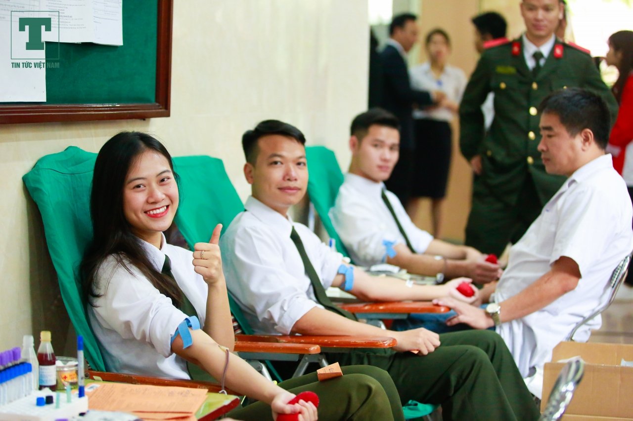 hoi-cho-0-dong-giup-do-nguoi-benh-gap-kho-khan