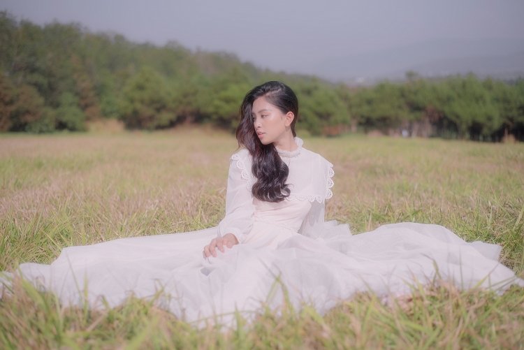 nhan-sac-ngot-ngao-cua-tieu-vy-sau-nua-nam-dang-quang-hoa-hau-viet-nam