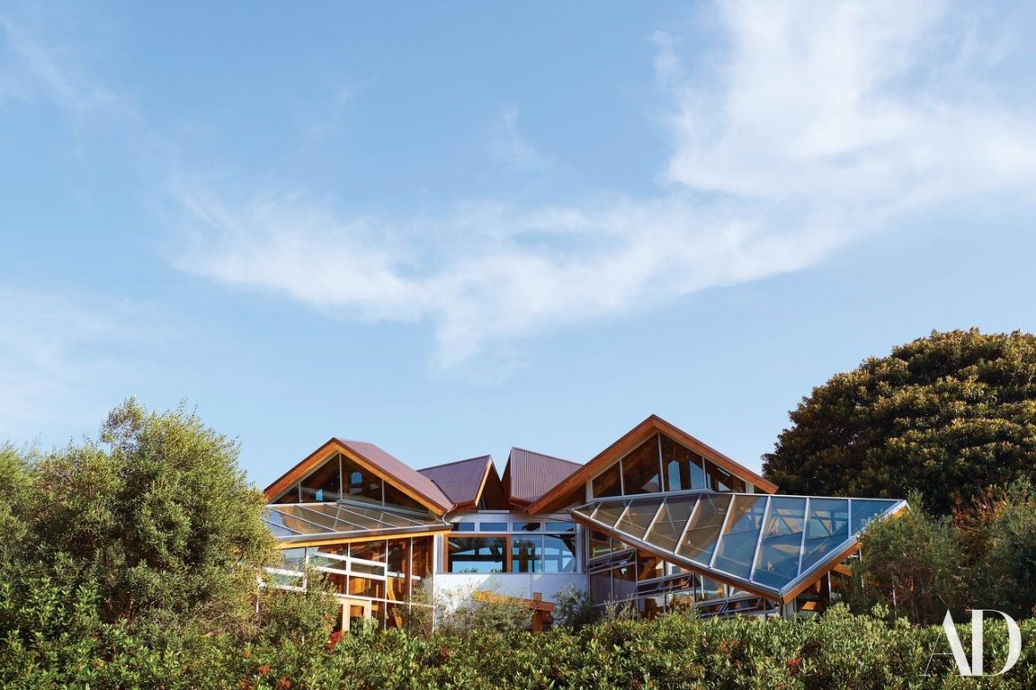 kham-pha-ngoi-nha-trong-mo-cua-frank-gehry-kien-truc-su-loi-lac-duong-thoi-nguoi-my