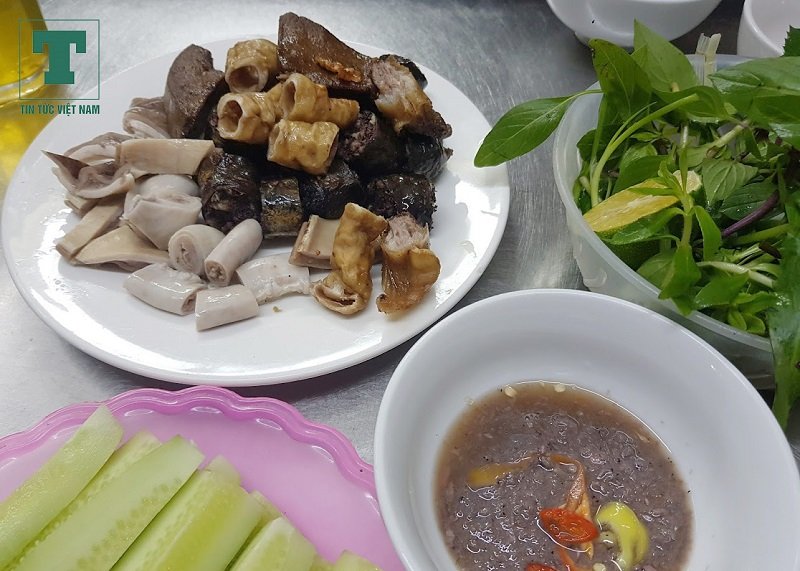 dich-ta-lon-chau-phi-thit-lon-e-chao-long-tiet-canh-van-dat-hang