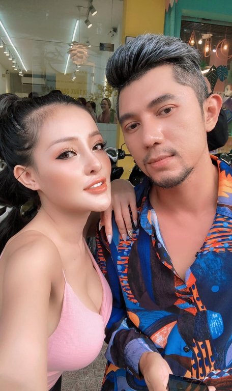 ngan-98-yeu-cau-luong-bang-quang-co-thu-nhap-5-tythang-moi-chiu-cuoi