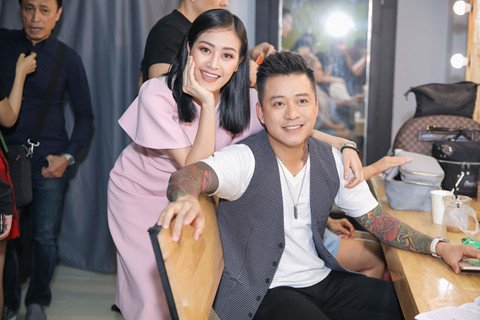 Danh ca Tuấn Ngọc, Thanh Hà căng thẳng ở hậu trường ghi hình The Voice
