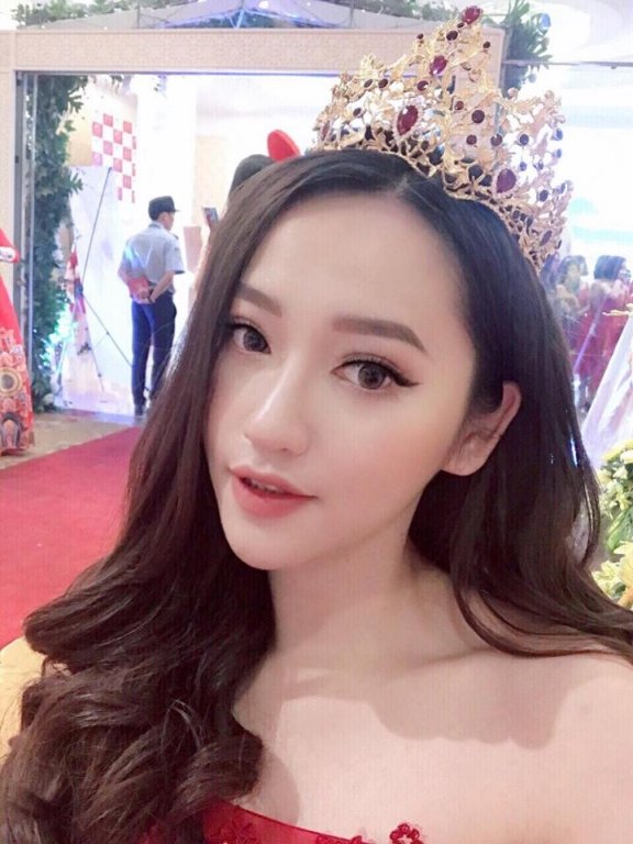 can-canh-nhan-sac-xinh-dep-cua-ban-gai-hoa-hau-tien-dao-u23-viet-nam-dinh-thanh-binh