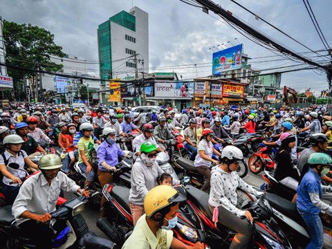Cảnh tắc nghẽn ngộp thở của những 'thiên đường xe máy' thế giới