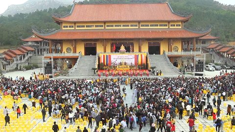 Cộng đồng LGBT phẫn nộ trước phát ngôn 'đồng tính là quả báo'
