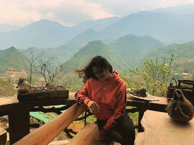 sao-viet-hom-nay-pham-huong-lo-than-hinh-gay-go-sau-tin-don-sinh-con