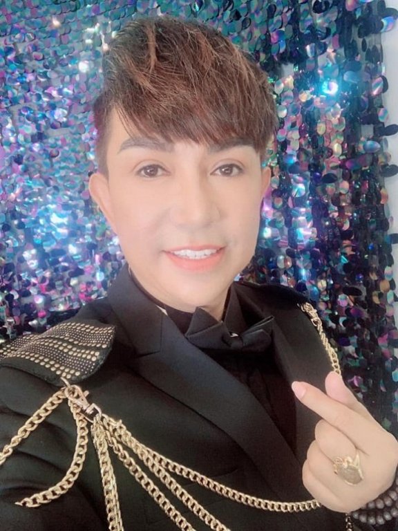 sao-viet-hom-nay-pham-huong-lo-than-hinh-gay-go-sau-tin-don-sinh-con