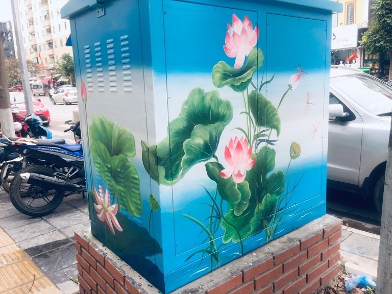 Thầy giáo biến những bức tường trường học vô giác thành điểm check-in tuyệt vời