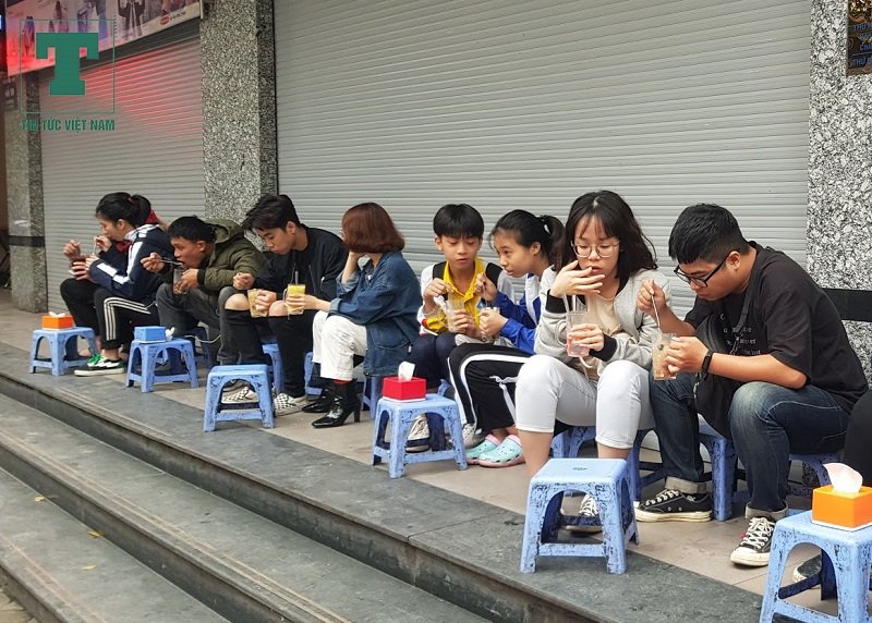 Người tiêu dùng cần quan tâm đến chất lượng vệ sinh an toàn thực phẩm hơn nữa để đảm bảo sức khỏe chính mình.