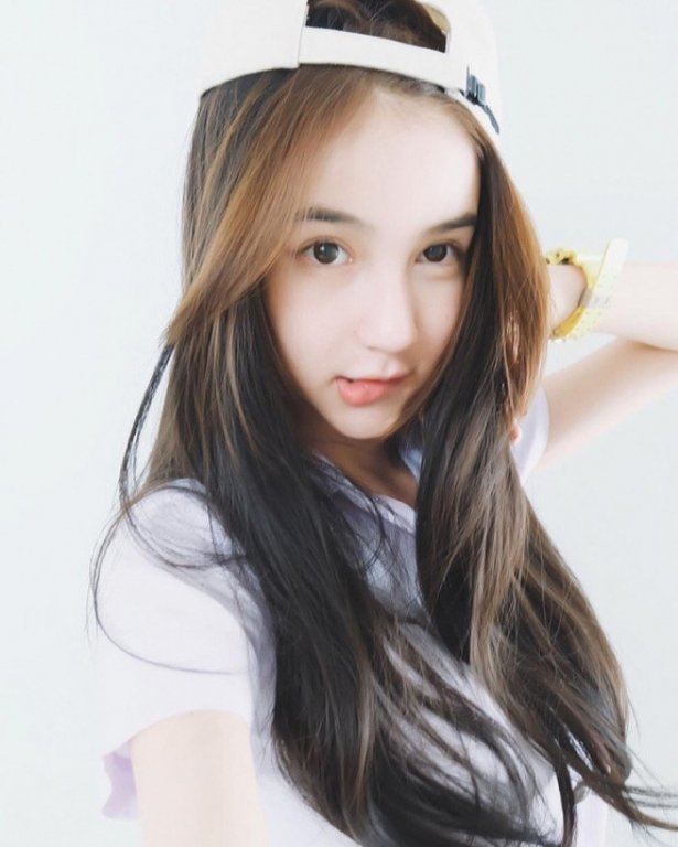 Soi mặt mộc của dàn mỹ nhân chuyển giới hot nhất Thái Lan: Nong Poy quá đỉnh, Yoshi đẹp tựa thiên thần đời thực