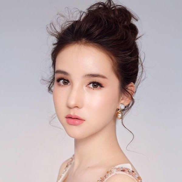 Soi mặt mộc của dàn mỹ nhân chuyển giới hot nhất Thái Lan: Nong Poy quá đỉnh, Yoshi đẹp tựa thiên thần đời thực - Ảnh 12. Soi mặt mộc của dàn mỹ nhân chuyển giới hot nhất Thái Lan: Nong Poy quá đỉnh, Yoshi đẹp tựa thiên thần đời thực