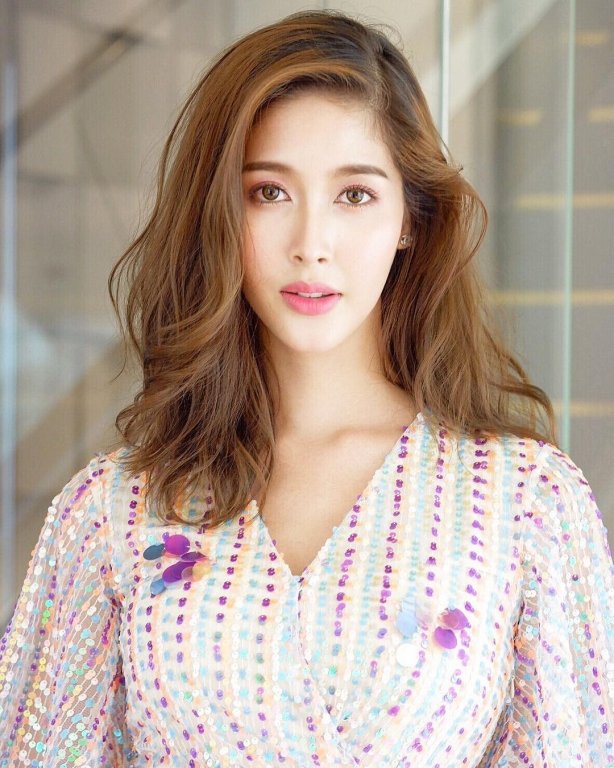 Soi mặt mộc của dàn mỹ nhân chuyển giới hot nhất Thái Lan: Nong Poy quá đỉnh, Yoshi đẹp tựa thiên thần đời thực