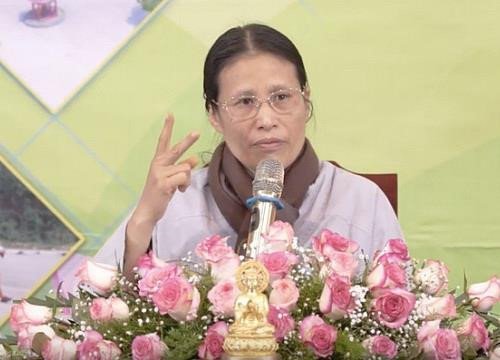 Những kiểu bắt bệnh có một không hai ở 'bệnh viện' Ba Vàng