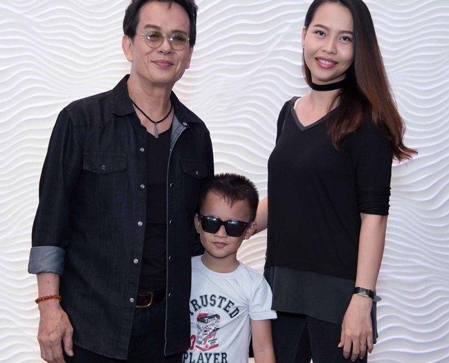 Nhạc sĩ Đức Huy: 'Chăm con nhỏ ở tuổi 72, tôi vẫn tràn đầy năng lượng'