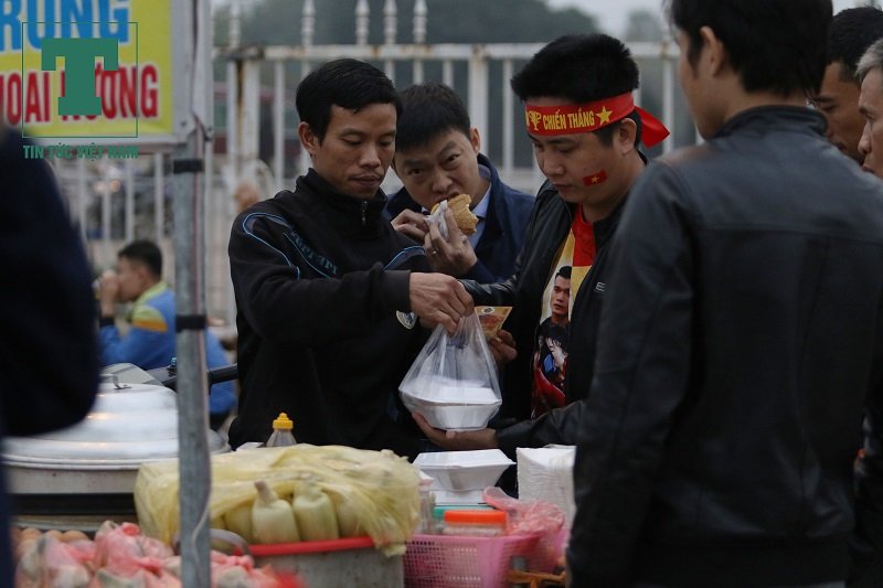 dich-vu-an-theo-tran-u23-viet-nam-u23-thai-lan-ke-cuoi-nguoi-tram-ngam
