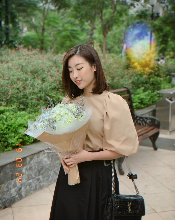 sao-viet-hom-nay-ngoc-han-bi-nghi-ngo-sap-len-xe-hoa