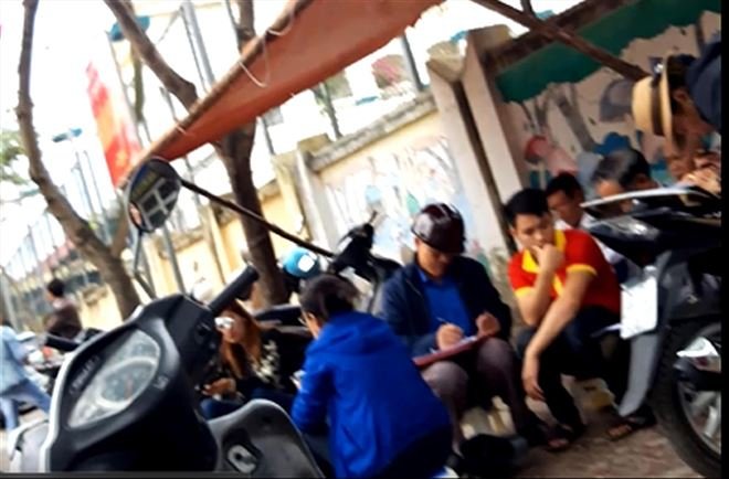 'Cán bộ không nhận tiền sẽ thiếu… nhân văn'?