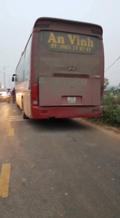 hien-truong-kinh-hoang-vu-xe-khach-dam-doan-nguoi-dua-tang-lam-7-nguoi-chet