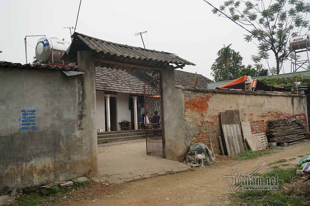 Tai nạn 7 người chết: Đại tang cả thôn, khăn trắng phủ kín đường làng