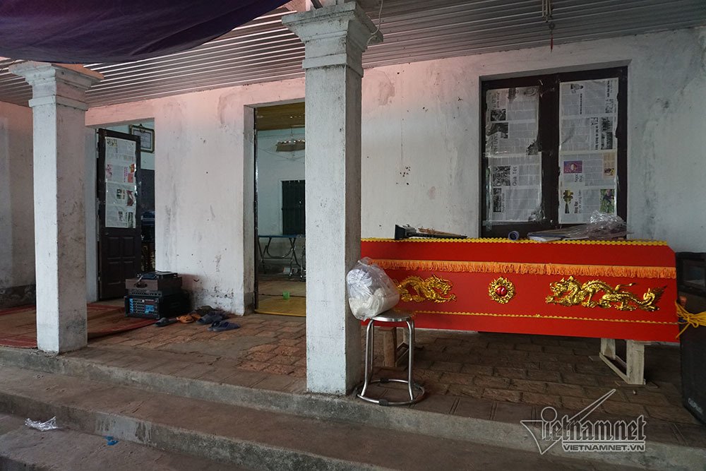Tai nạn 7 người chết: Đại tang cả thôn, khăn trắng phủ kín đường làng