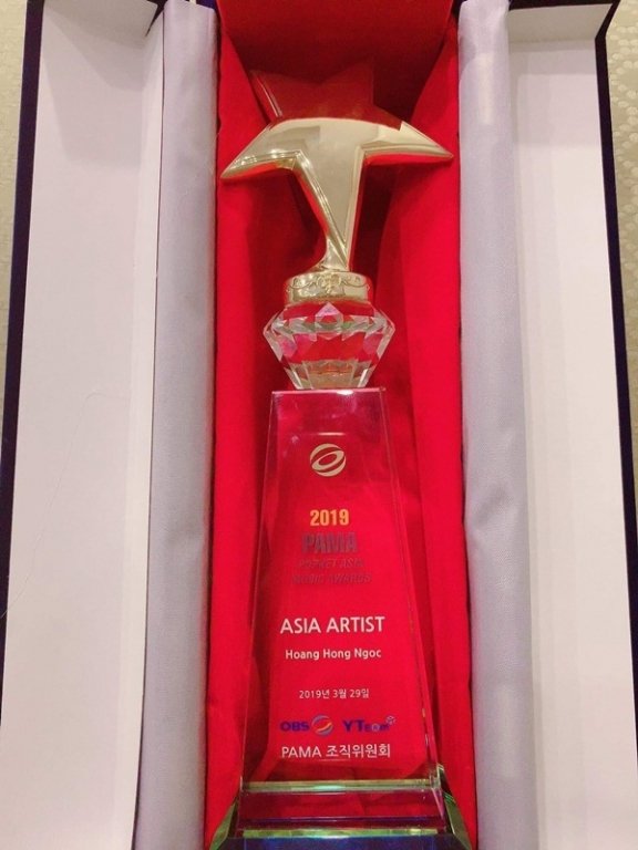 quan-quan-sao-mai-hoang-hong-ngoc-bat-ngo-nhan-giai-thuong-pama-2019