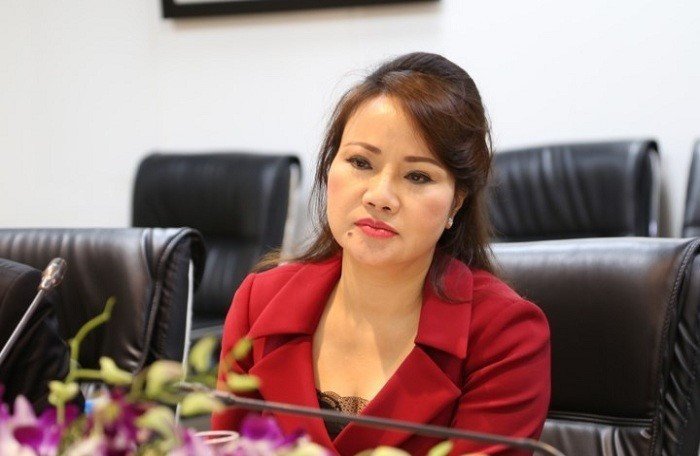 trong-tam-bao-tranh-ghe-chu-tich-nhin-lai-nhung-vu-sep-eximbank-rut-tien-cua-khach
