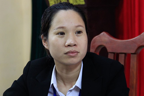bon-nu-sinh-hanh-hung-ban-chua-tro-lai-truong-hoc