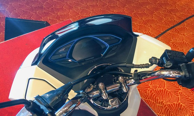 Honda-PCX-Electric-2019-2838-1554030471_680x0.jpg