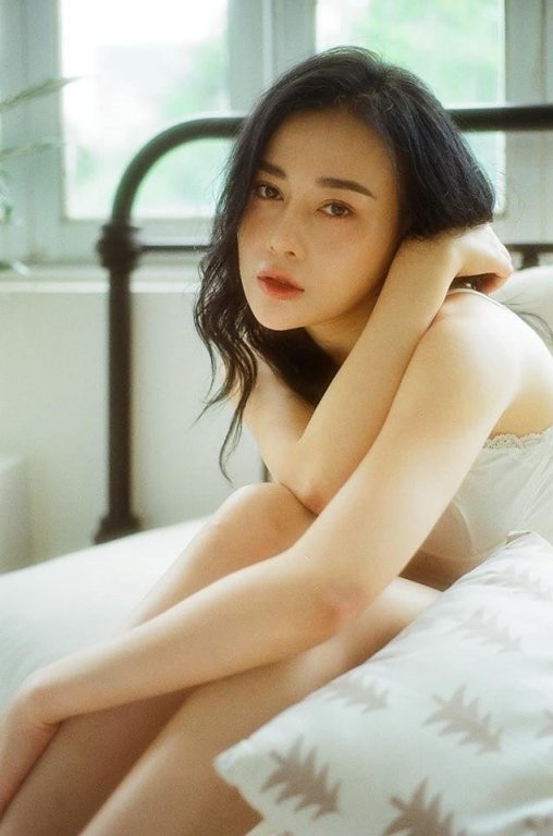 quynh-bup-be-tung-loat-anh-giuong-chieu-nong-bong