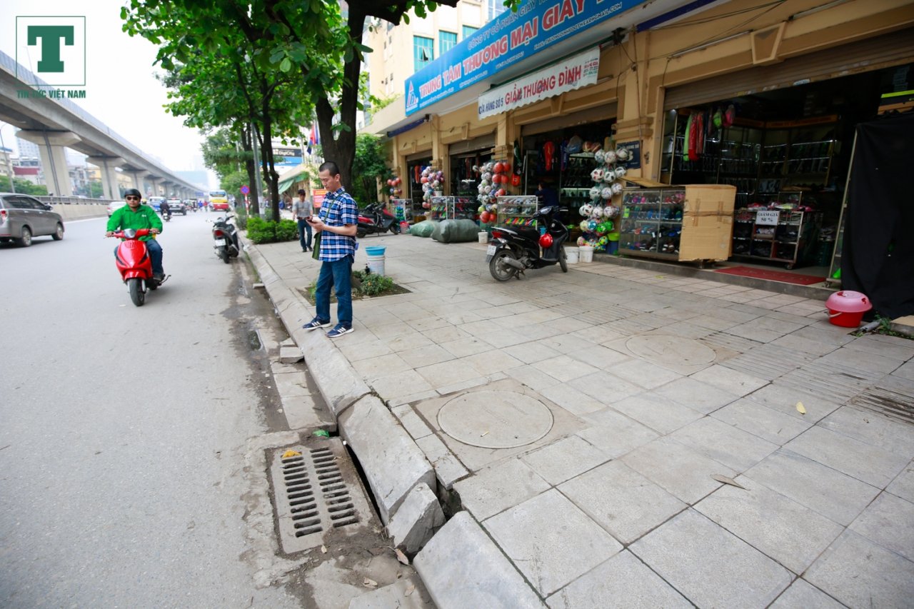 con-duong-lat-da-tu-nhien-o-ha-noi-nat-tuom-sau-it-nam-dua-vao-su-dung