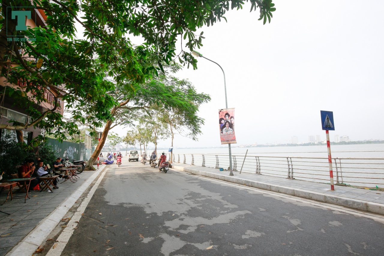 con-pho-dau-tien-lat-da-tu-nhien-noi-khong-voi-nan-dao-boi