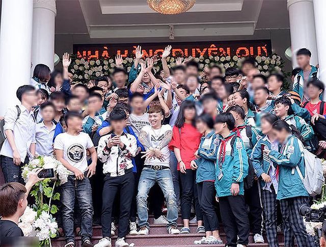 Thủ thuật của Khá 'bảnh' và những kiểu làm giàu xấu xí qua Youtube, Facebook