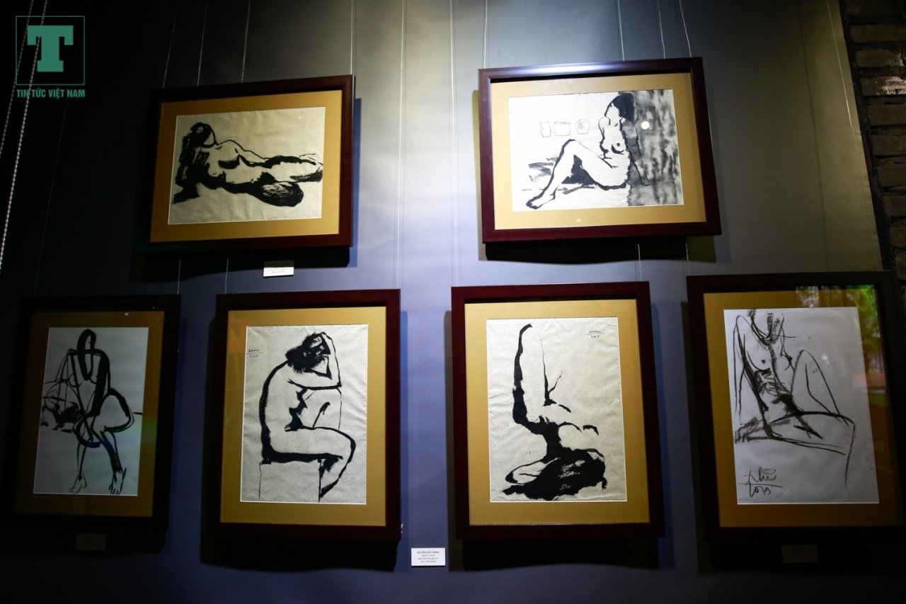 trien-lam-anh-nude-doc-dao-tai-ha-noi