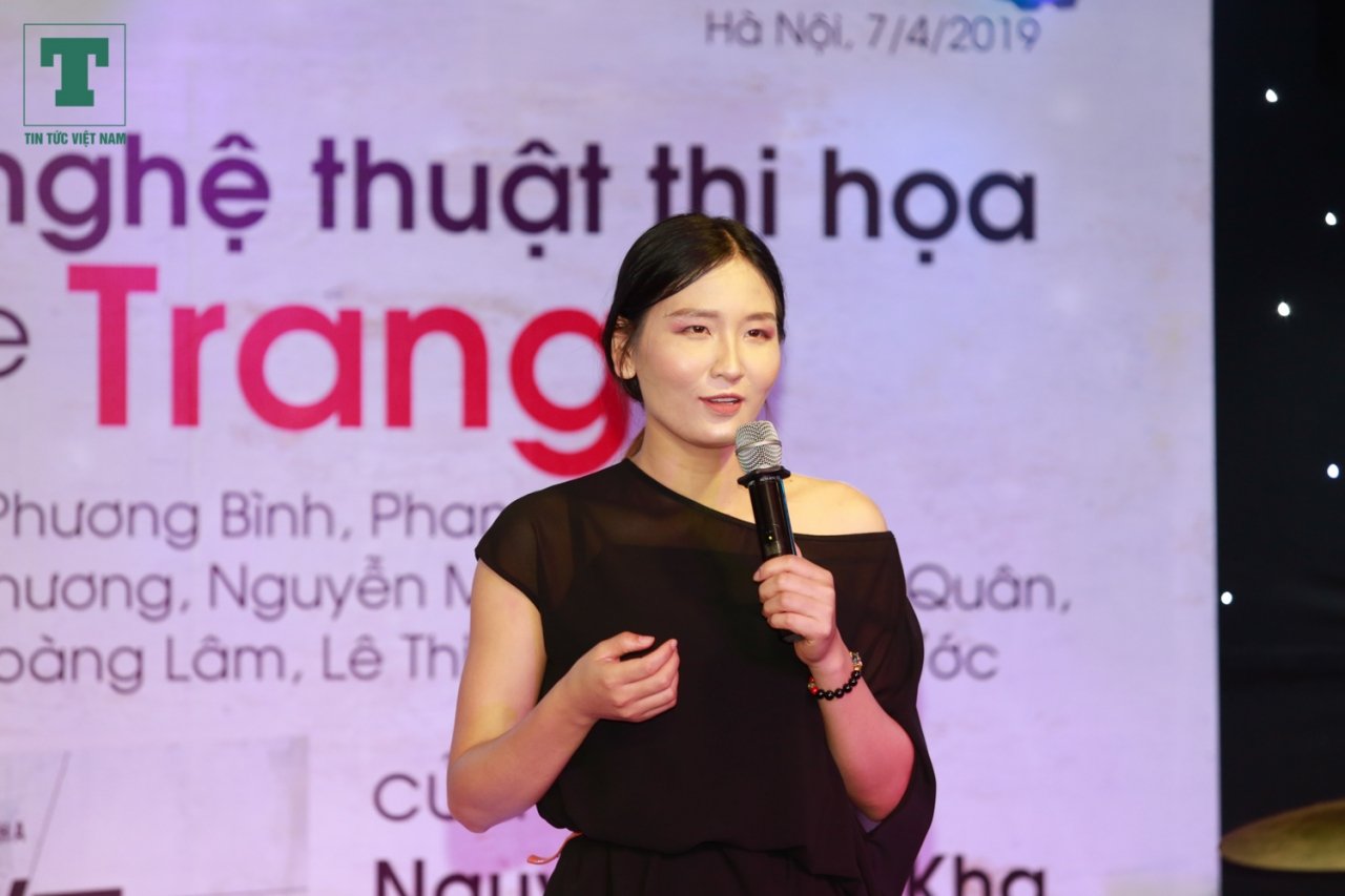 trien-lam-anh-nude-doc-dao-tai-ha-noi