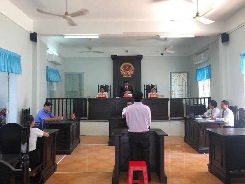 tin-tuc-an-ninh-hinh-su-moi-nhat-ngay-94-nam-sinh-lop-8-bi-bo-de-danh-dap-da-man-nguyen-giang-vien-dai-hoc-lua-tinh-lanh-an-tu