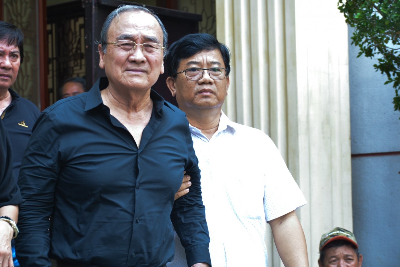 cha-nghe-si-hai-anh-vu-that-than-trong-le-tang-con-trai