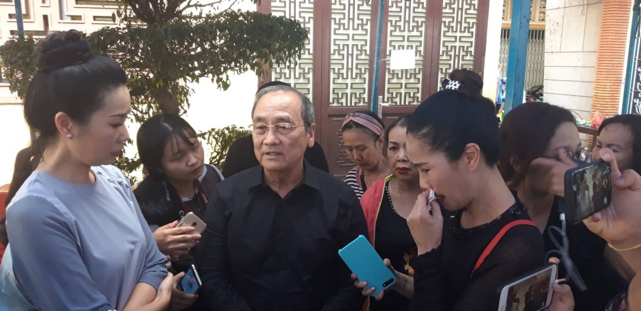 cha-nghe-si-hai-anh-vu-that-than-trong-le-tang-con-trai