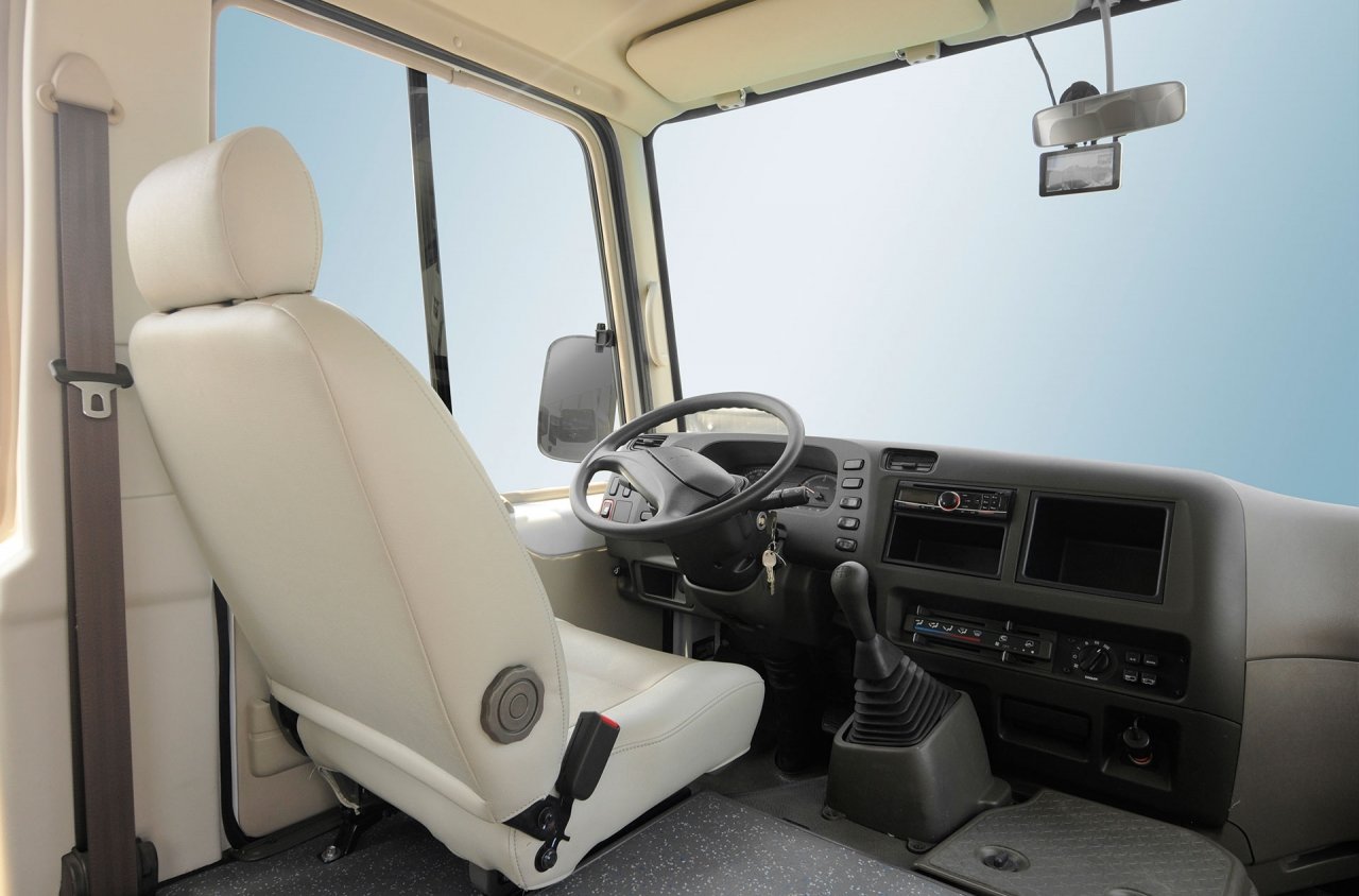 fuso-rosa-dong-xe-bus-huyen-thoai-cua-mitsubishi-fuso-nhat-ban