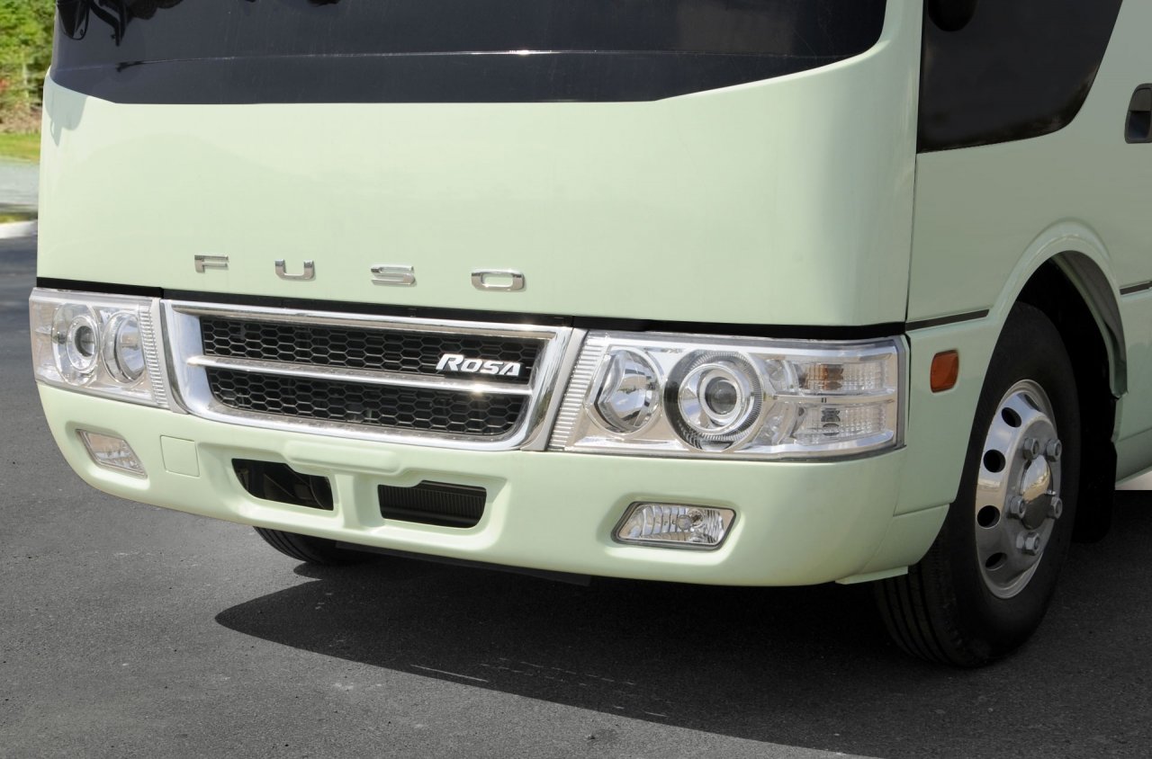 fuso-rosa-dong-xe-bus-huyen-thoai-cua-mitsubishi-fuso-nhat-ban
