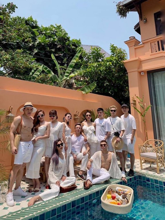 sao-viet-hom-nay-huynh-anh-tiep-tuc-bi-to-bung-vai