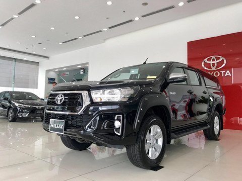 Xe bán tải tháng 3 tăng mạnh trước 'giờ G' tăng phí trước bạ