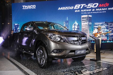 Xe bán tải tháng 3 tăng mạnh trước 'giờ G' tăng phí trước bạ