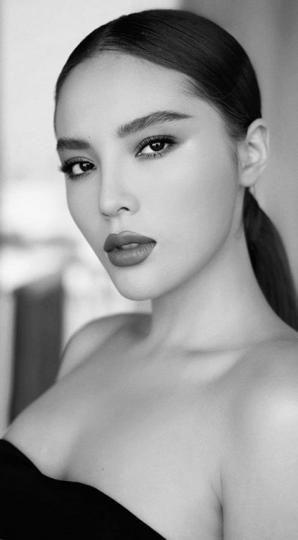 sao-viet-hom-nay-soobin-hoang-son-xuat-hien-khac-la-giua-nghi-ngo-phau-thuat-tham-my