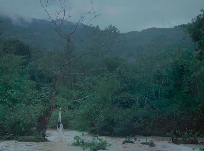 teaser-nguoi-vo-ba-he-lo-canh-nong