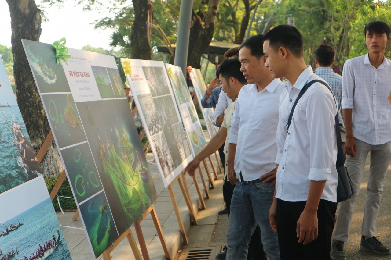 bien-dao-que-huong-hien-ve-trong-anh