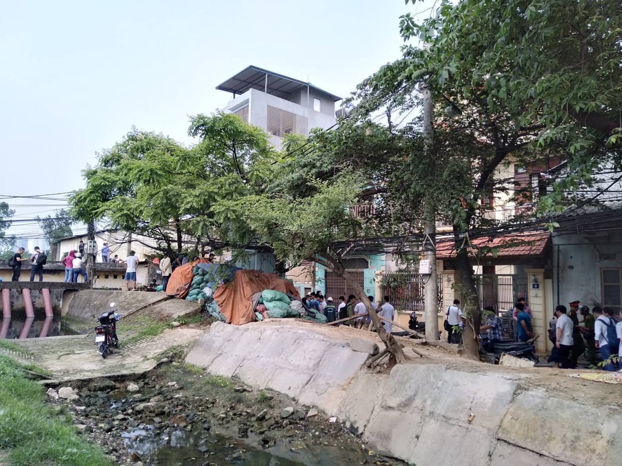 chay-lon-o-ha-noi-8-nguoi-chet-va-mat-tich