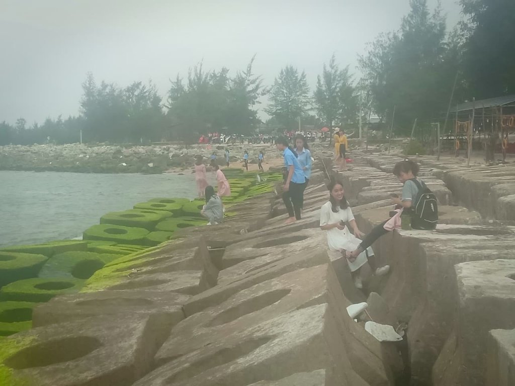 me-man-bai-da-reu-xanh-o-mot-noi-kha-gan-hue
