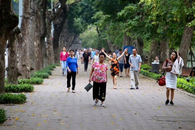 Hà Nội: Nhiều tuyến phố trung tâm vắng hoe, yên ả trong ngày đầu tiên nghỉ lễ