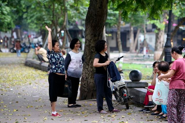Hà Nội: Nhiều tuyến phố trung tâm vắng hoe, yên ả trong ngày đầu tiên nghỉ lễ