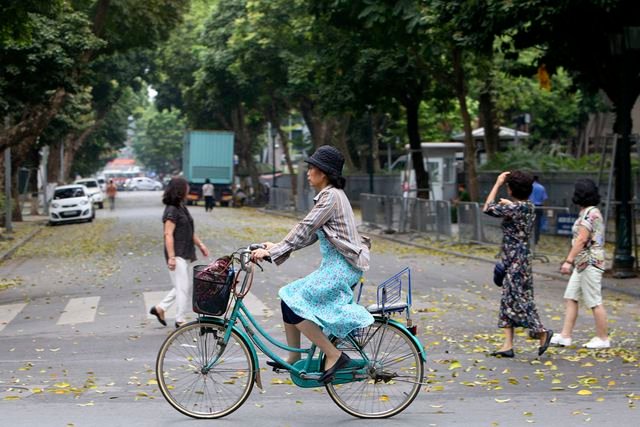 Hà Nội: Nhiều tuyến phố trung tâm vắng hoe, yên ả trong ngày đầu tiên nghỉ lễ